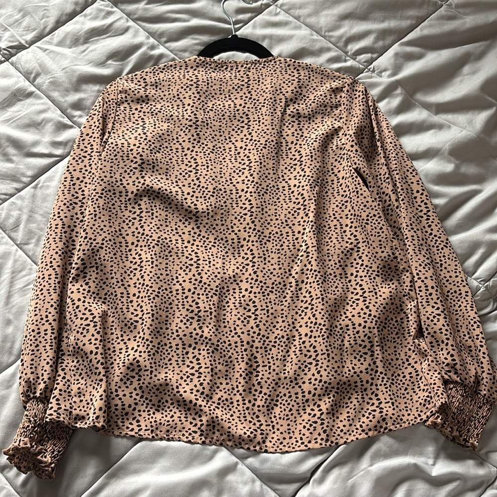 Button up - Picture 3 of 4